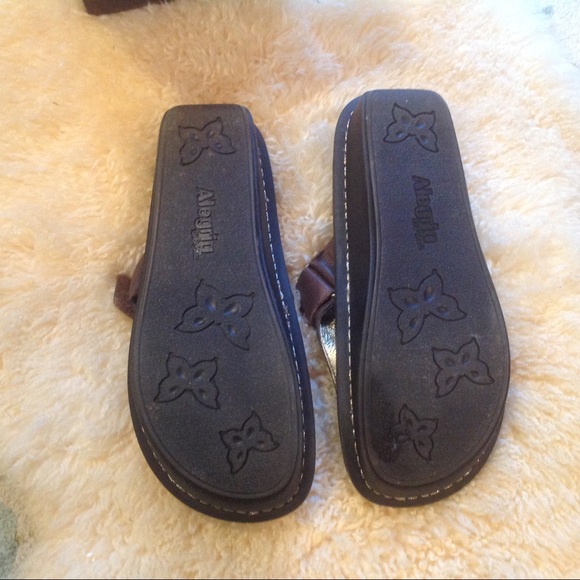 Sandals - Picture 6 of 6